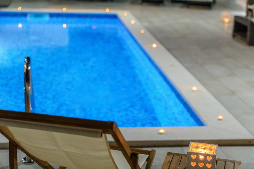 Apartments Villa Atlantis โตรกีร์ ภายนอก รูปภาพ