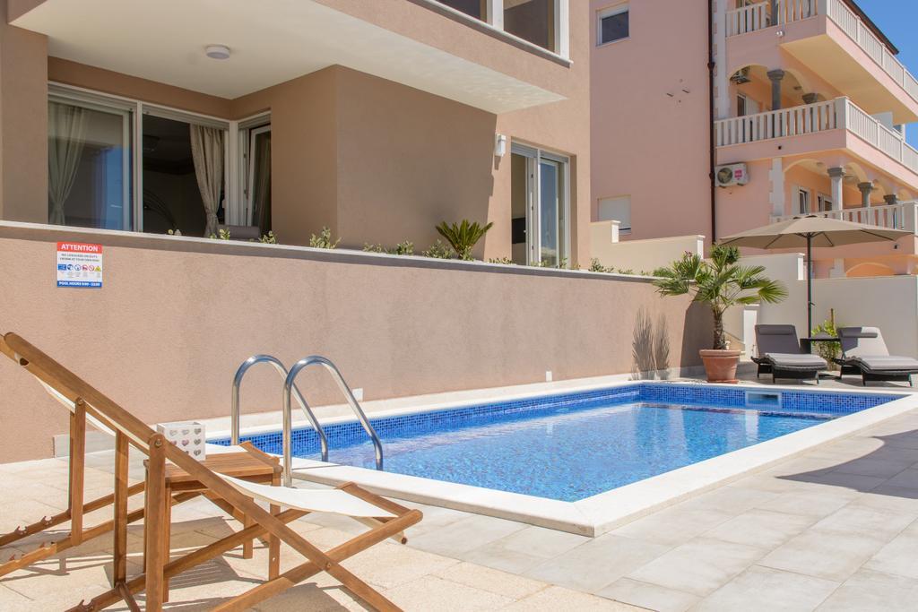 Apartments Villa Atlantis โตรกีร์ ภายนอก รูปภาพ