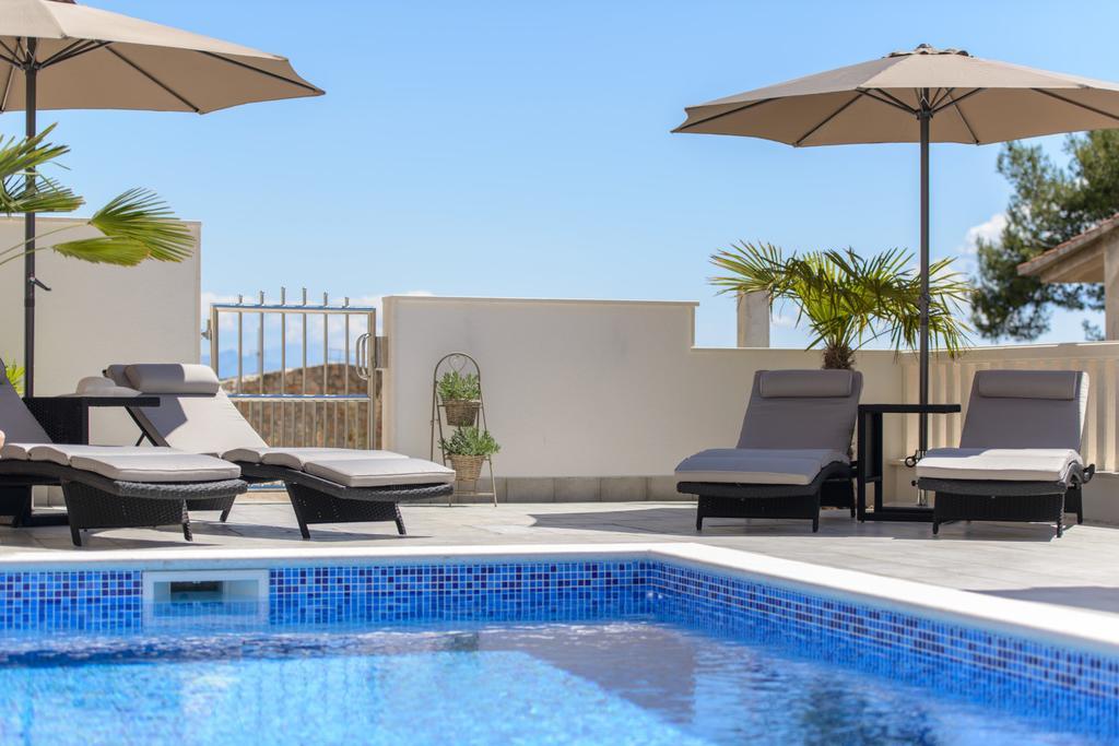 Apartments Villa Atlantis โตรกีร์ ภายนอก รูปภาพ