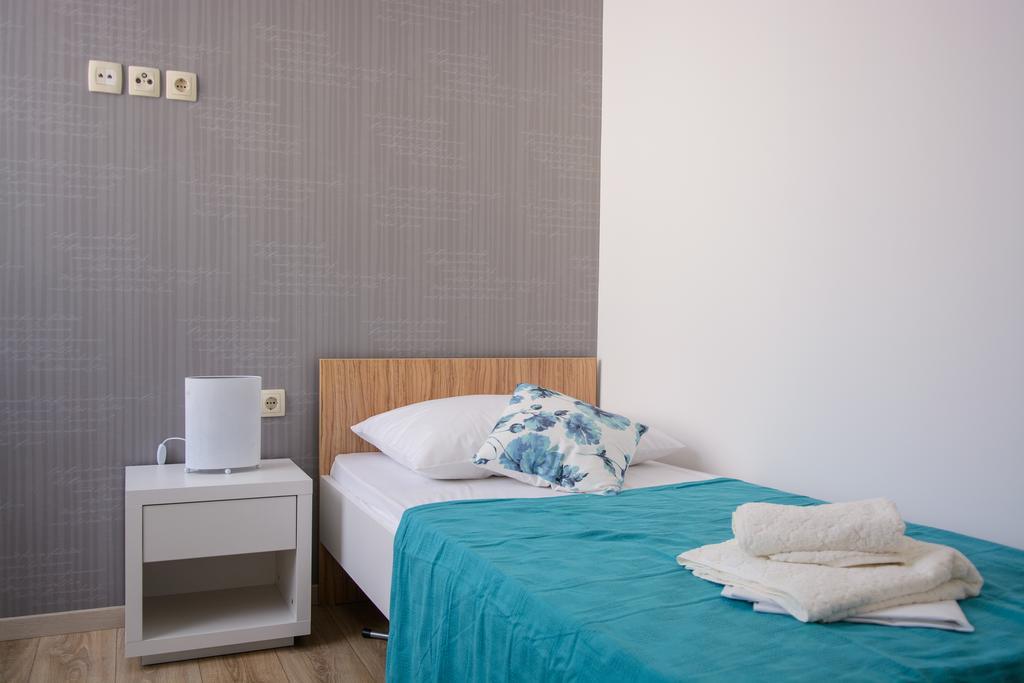 Apartments Villa Atlantis โตรกีร์ ภายนอก รูปภาพ