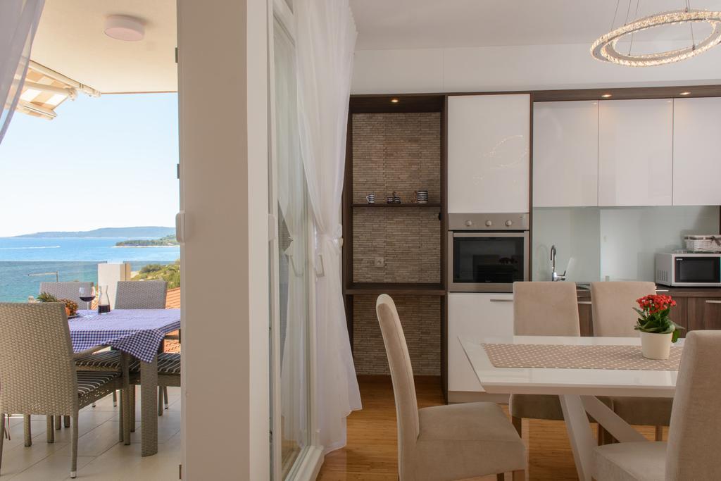 Apartments Villa Atlantis โตรกีร์ ภายนอก รูปภาพ