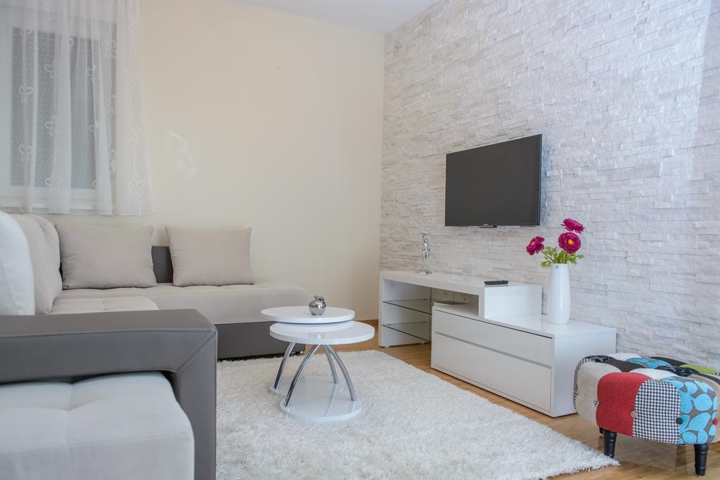Apartments Villa Atlantis โตรกีร์ ภายนอก รูปภาพ