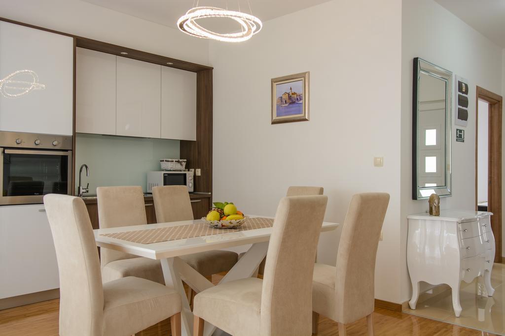 Apartments Villa Atlantis โตรกีร์ ภายนอก รูปภาพ