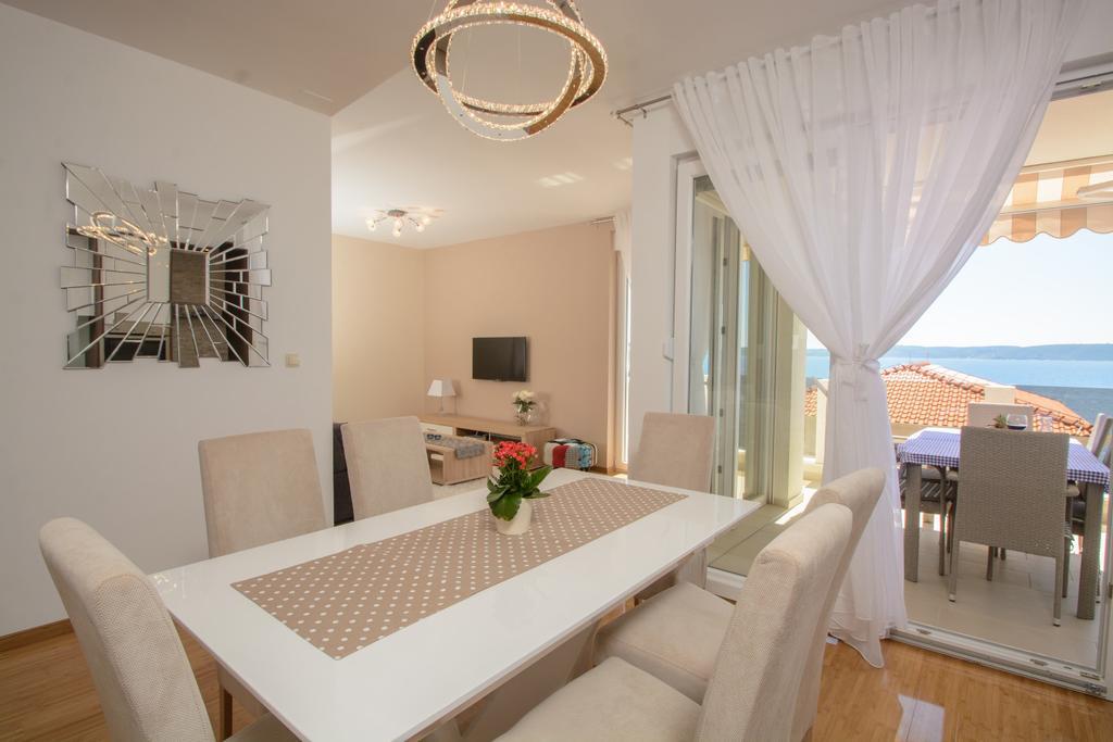 Apartments Villa Atlantis โตรกีร์ ภายนอก รูปภาพ