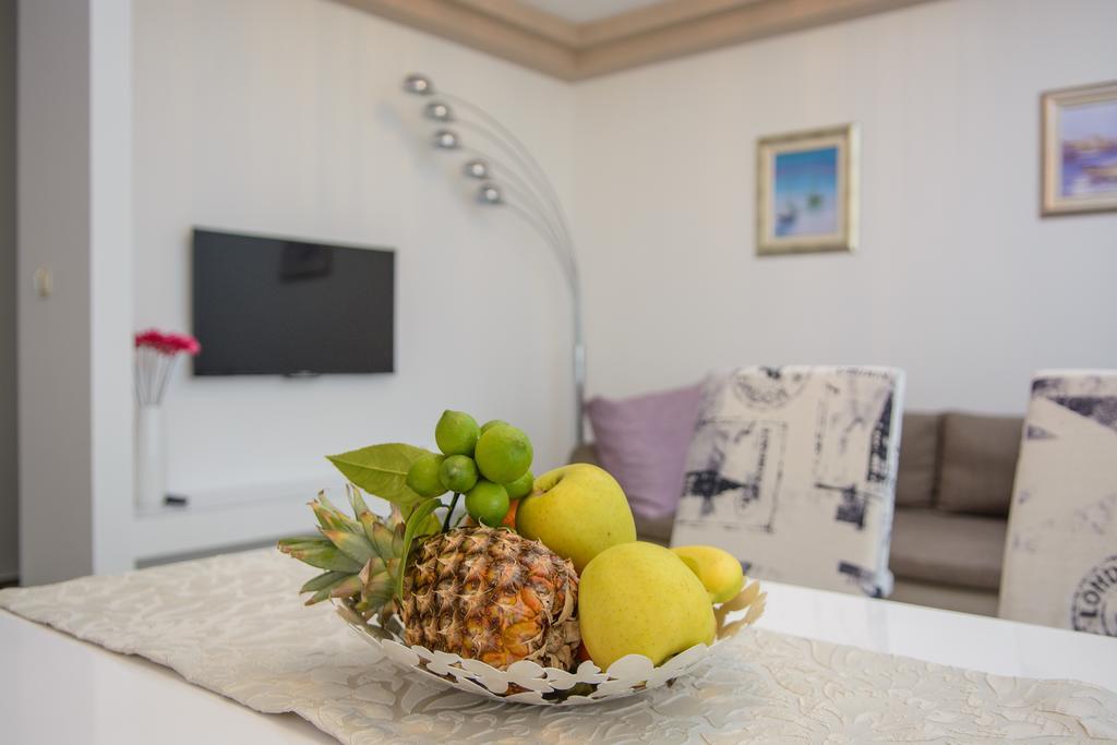 Apartments Villa Atlantis โตรกีร์ ภายนอก รูปภาพ