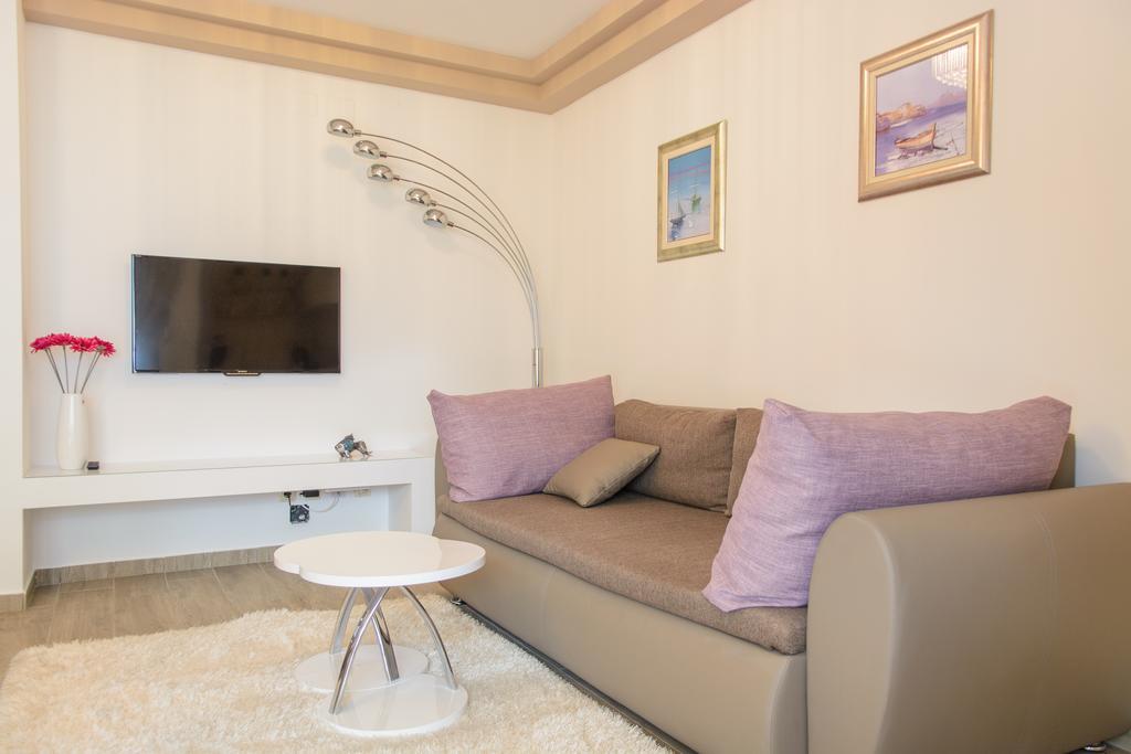 Apartments Villa Atlantis โตรกีร์ ภายนอก รูปภาพ