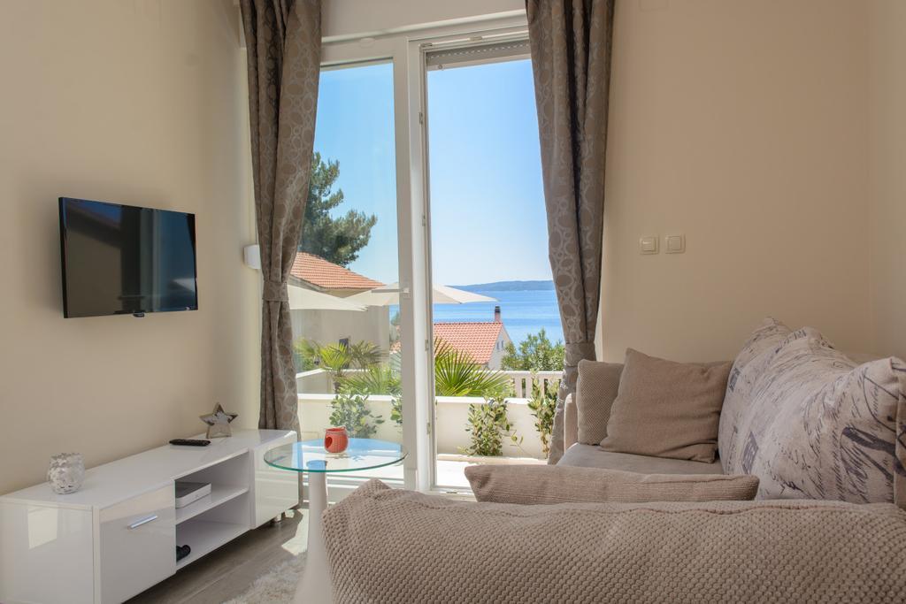 Apartments Villa Atlantis โตรกีร์ ภายนอก รูปภาพ